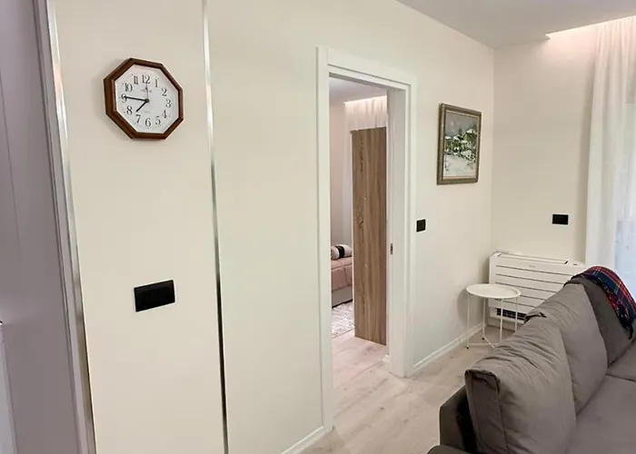 Apartment Modern Near Rtsh Center *
